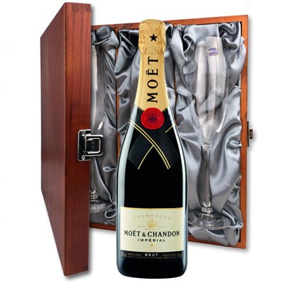 Moet &amp;amp; Chandon Brut Imperial And Flutes In Luxury Presentation Box